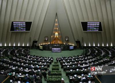 پاسخگویی وزیر نیرو به علت قطعی برق در جلسه علنی امروز