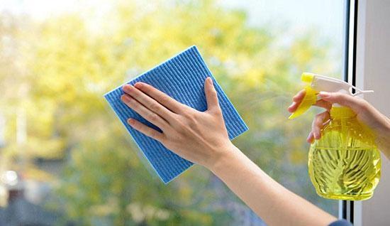 5 استفاده متفاوت از شیشه پاک کن!